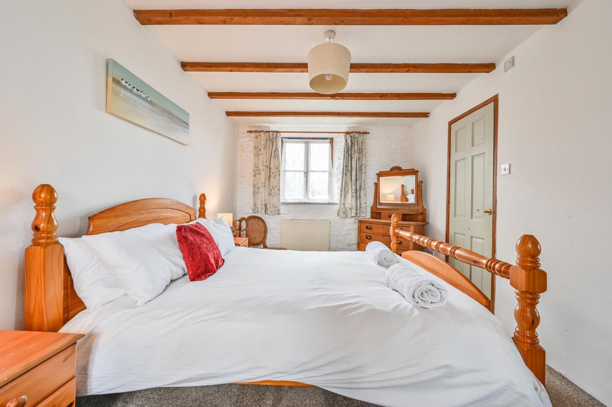 Polean Farm Cottages - With Free Animal Feeding And Pony Rides And Free Access To A Nearby Pool Looe Zimmer foto