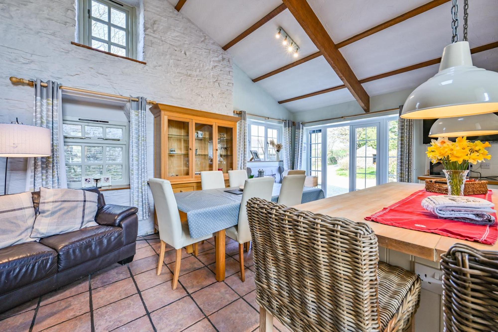 Polean Farm Cottages - With Free Animal Feeding And Pony Rides And Free Access To A Nearby Pool Looe Zimmer foto