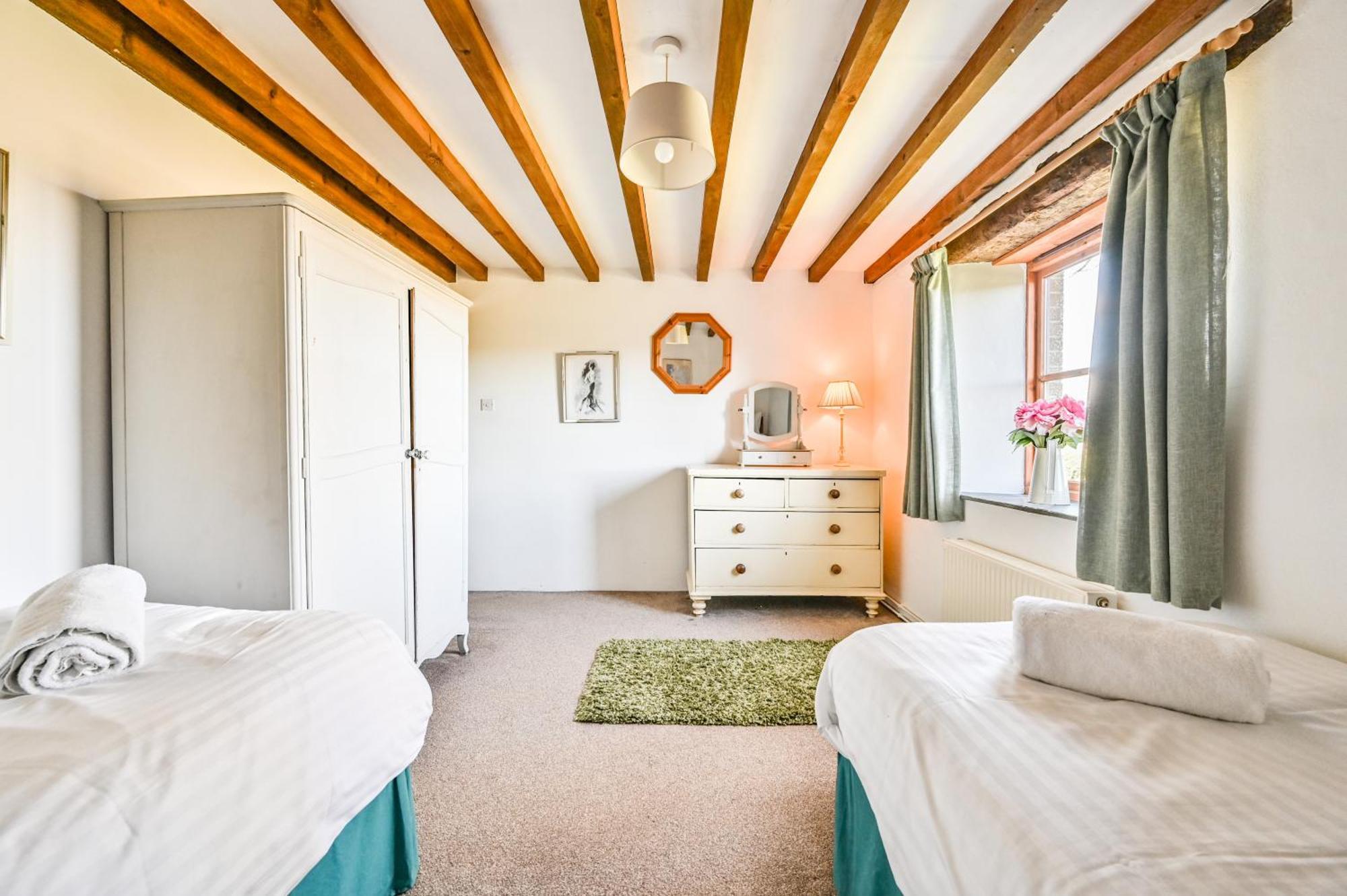 Polean Farm Cottages - With Free Animal Feeding And Pony Rides And Free Access To A Nearby Pool Looe Zimmer foto