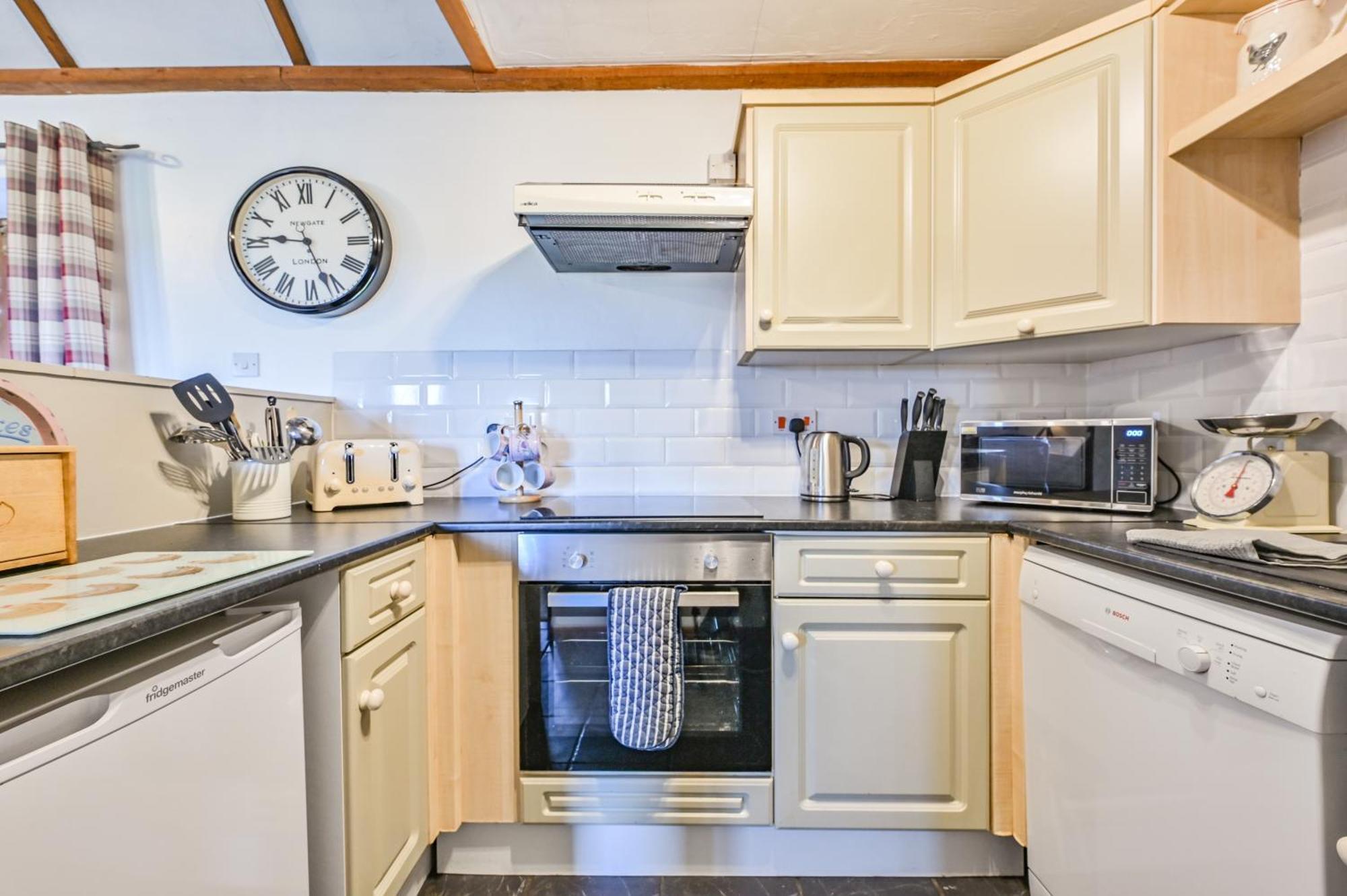 Polean Farm Cottages - With Free Animal Feeding And Pony Rides And Free Access To A Nearby Pool Looe Zimmer foto