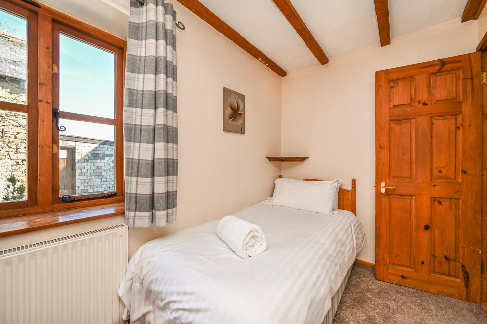 Polean Farm Cottages - With Free Animal Feeding And Pony Rides And Free Access To A Nearby Pool Looe Zimmer foto